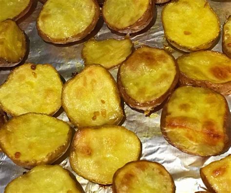 roasted-creamer-potatoes-recipe-garden image