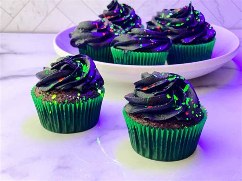 diy-glow-in-the-dark-cupcakes-frosting-and-glue-easy image
