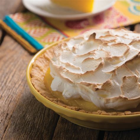 tart-lemon-meringue-pie-farm-flavor image