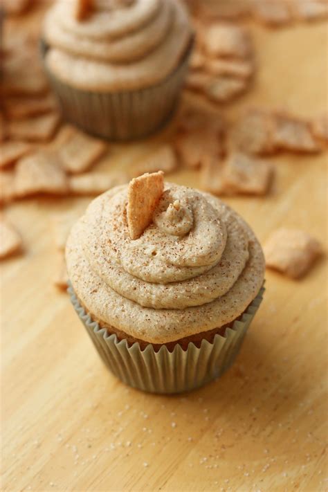 cinnamon-toast-crunch-cupcakes-bs-in-the-kitchen image