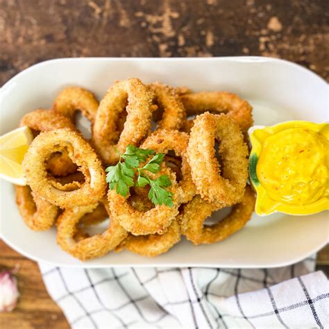 restaurant-style-fried-calamari-calamares-fritos image