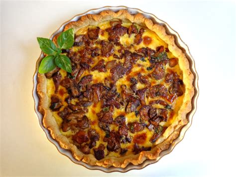 tarte-aux-champignons-sauvages-the-everyday image