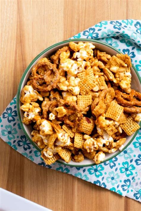 how-to-make-mercantile-snack-mix-the-pioneer-woman image