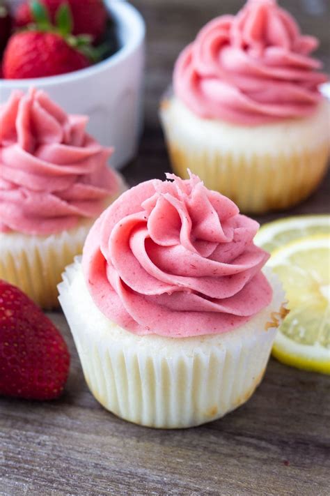 strawberry-lemonade-cupcakes-summer-perfection-lil image