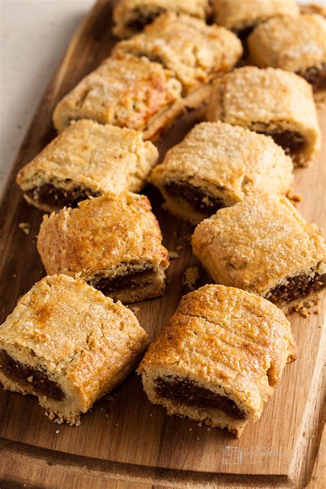 homemade-fig-rolls-only-crumbs-remain image