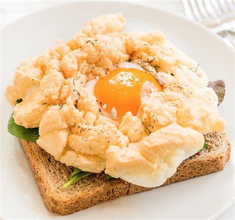 easy-cloud-eggs-on-toast-super-fun-breakfast-idea image