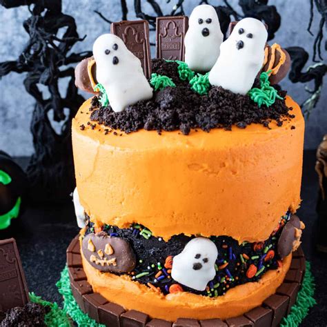 easy-halloween-graveyard-cake-fault-line-halloween-cake-how-to image
