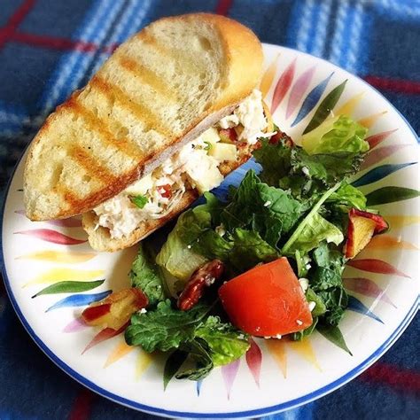 garlic-herb-chicken-salad-sandwich-fairyburger image