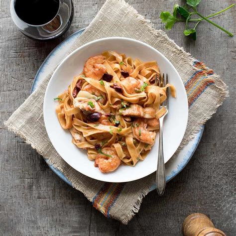 15-healthy-shrimp-pasta-dinner-recipes-in-30-minutes image