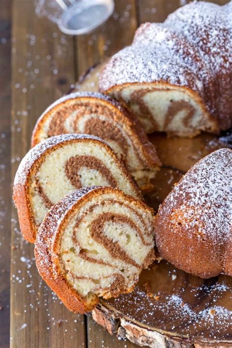 cinnamon-swirl-bundt-cake-i-heart-eating image
