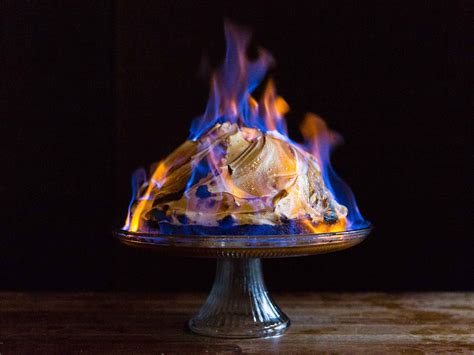 baked-alaska-flamb-saveur image