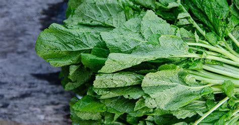 mustard-greens-nutrition-facts-and-health-benefits image
