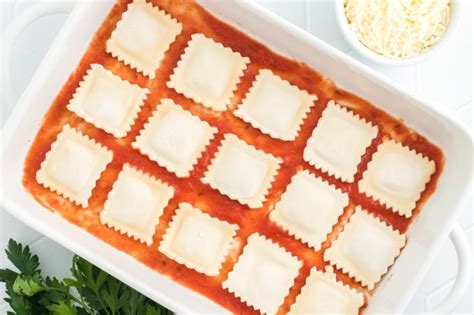 lazy-ravioli-lasagna-recipe-easy-casserole-the image