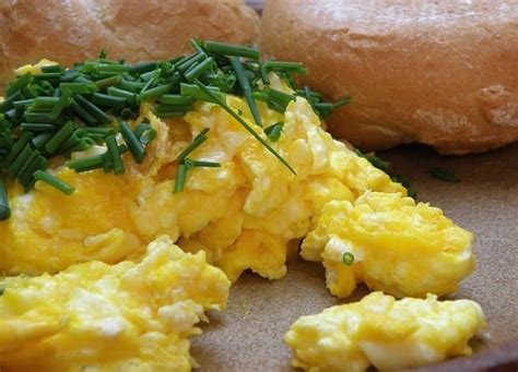 italian-scrambled-eggs-recipe-recipesnet image