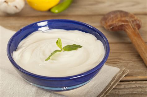 lemon-whipped-cream-the-zesty-whipped-cream image