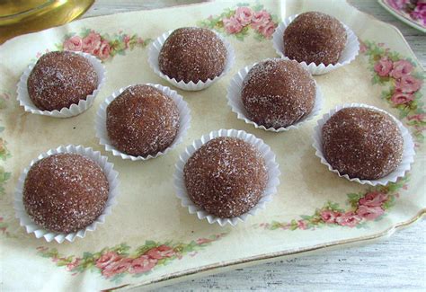 chocolate-balls-food-from-portugal image