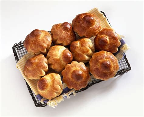 homemade-miniature-french-brioche-rolls-recipe-the image