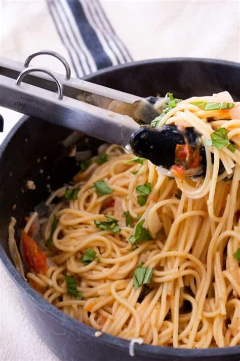 one-pot-pasta-with-tomatoes-basil-and-parmesan image