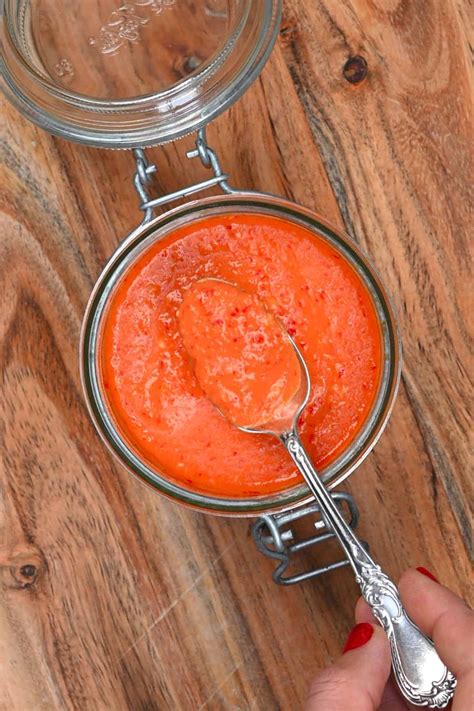 simple-homemade-chili-sauce-red-chilli-sauce image