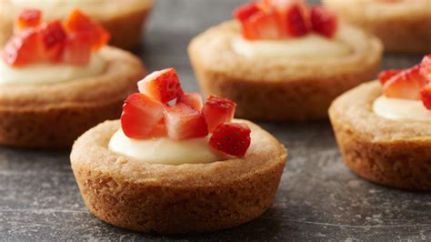 strawberry-cheesecake-cookies image