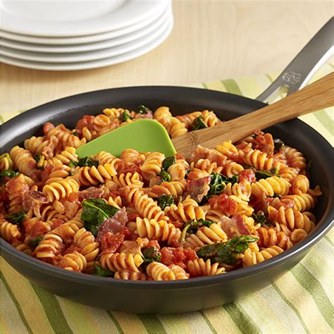 one-skillet-blt-pasta-ready-set-eat image