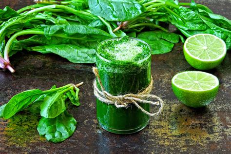 super-spinach-smoothie-marcelle-pick-obgyn-np image