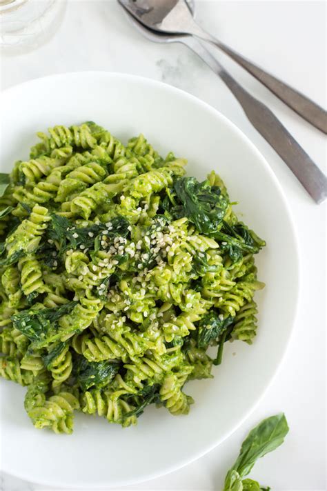 spinach-pesto-pasta-with-basil-and-goat-cheese image