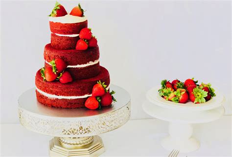 red-velvet-cake-with-ermine-cream-cheese image
