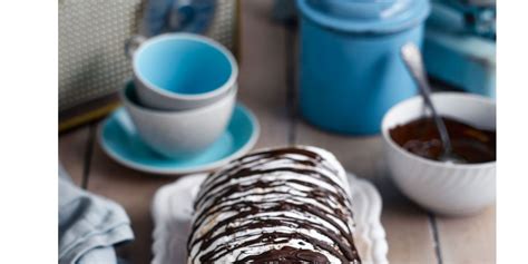 chocolate-hazelnut-meringue-roulade-good image