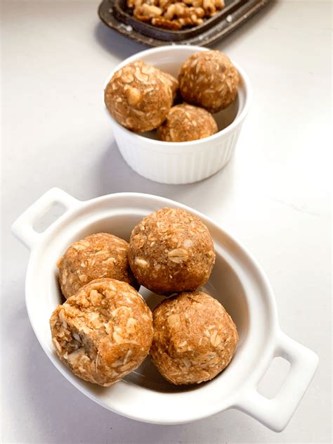 almond-flour-energy-balls-lovelee image
