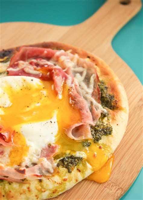 green-eggs-and-ham-pizza-shes-cookin image