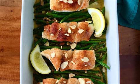 spiced-butter-baked-cod-with-green-beans-paleo-gluten image