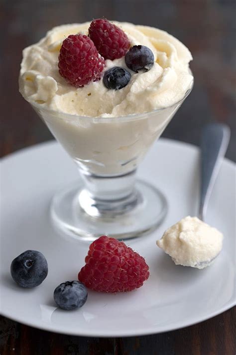 keto-white-chocolate-mousse-all-day-i-dream-about image
