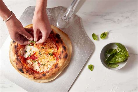 how-to-make-neapolitan-style-pizza-at-home-king image