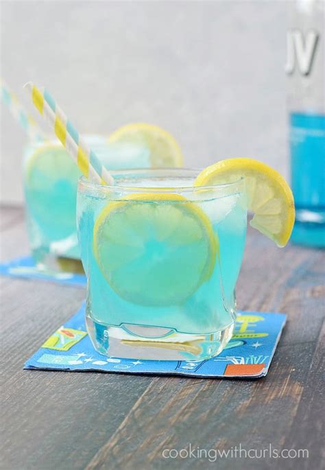 blue-lemonade-cocktail-cooking-with-curls image