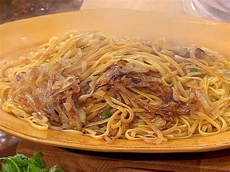 linguine-with-caramelized-onions-and-anchovies image