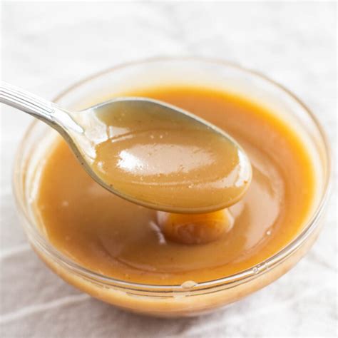 vegan-caramel-sauce-3-ingredients-keeping-the-peas image