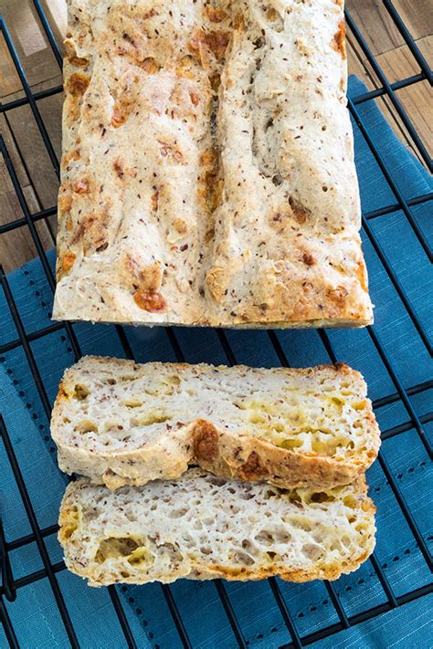 gluten-free-olive-oil-cheese-bread image