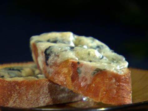 gorgonzola-garlic-bread-recipes-cooking-channel image