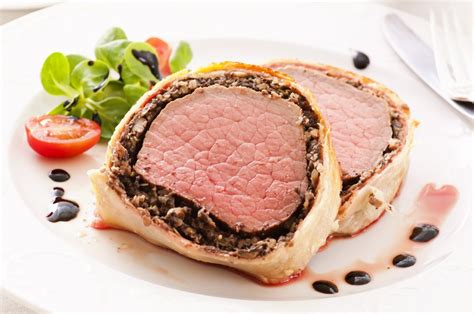 best-side-dishes-to-have-with-beef-wellington image