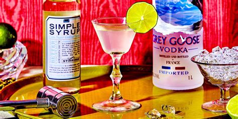 best-vodka-gimlet-drink-recipe-how-to-make-vodka-gimlet image