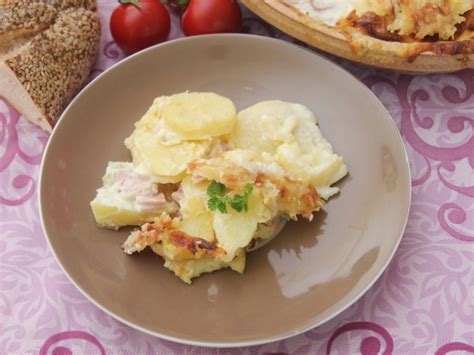 crock-pot-cream-cheese-potatoes-with-bacon image