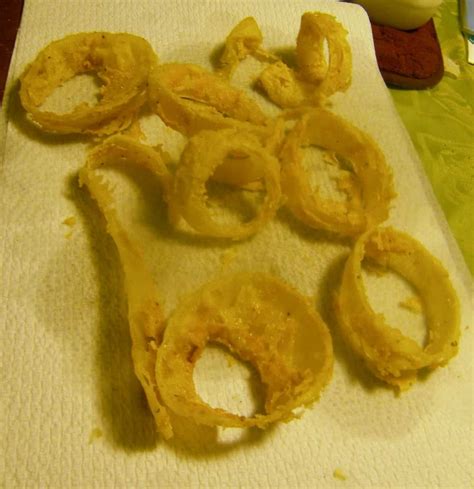 ina-gartens-cornmeal-onion-rings-eat-like image