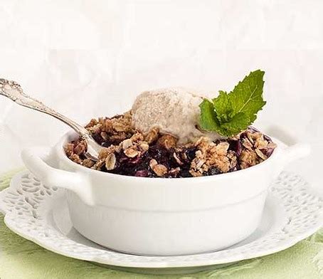 gluten-free-blueberry-crisp-recipe-eat-gluten-free image