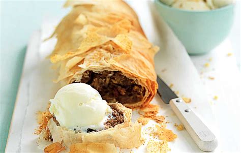 apple-and-pear-strudel-healthy-food-guide image
