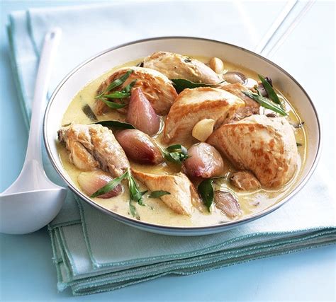 chicken-saut-with-white-wine-and-tarragon image