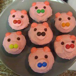 pink-piggy-cupcakes-bigovencom image