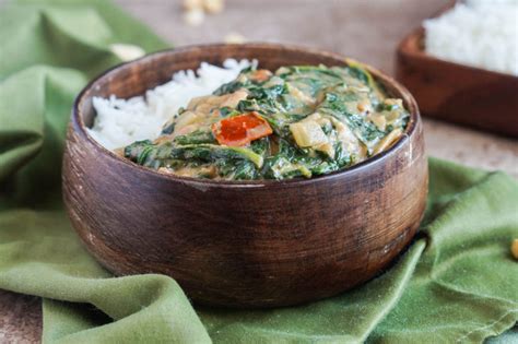 gambian-spinach-with-peanut-sauce-taras image