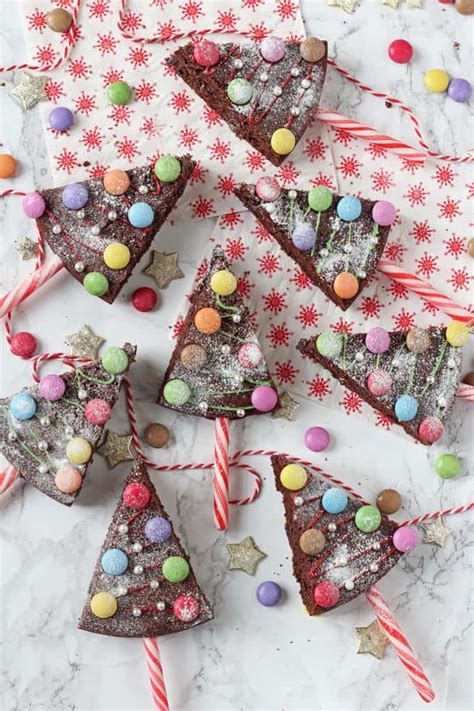 christmas-tree-chocolate-cake-pops-my-fussy-eater image