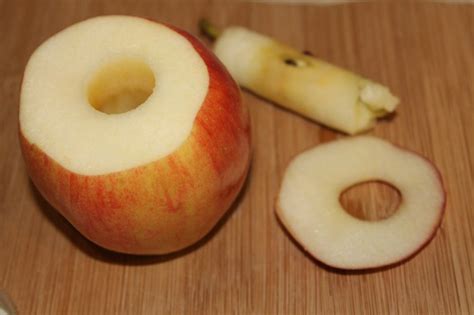 quick-and-easy-microwave-cinnamon-apples image